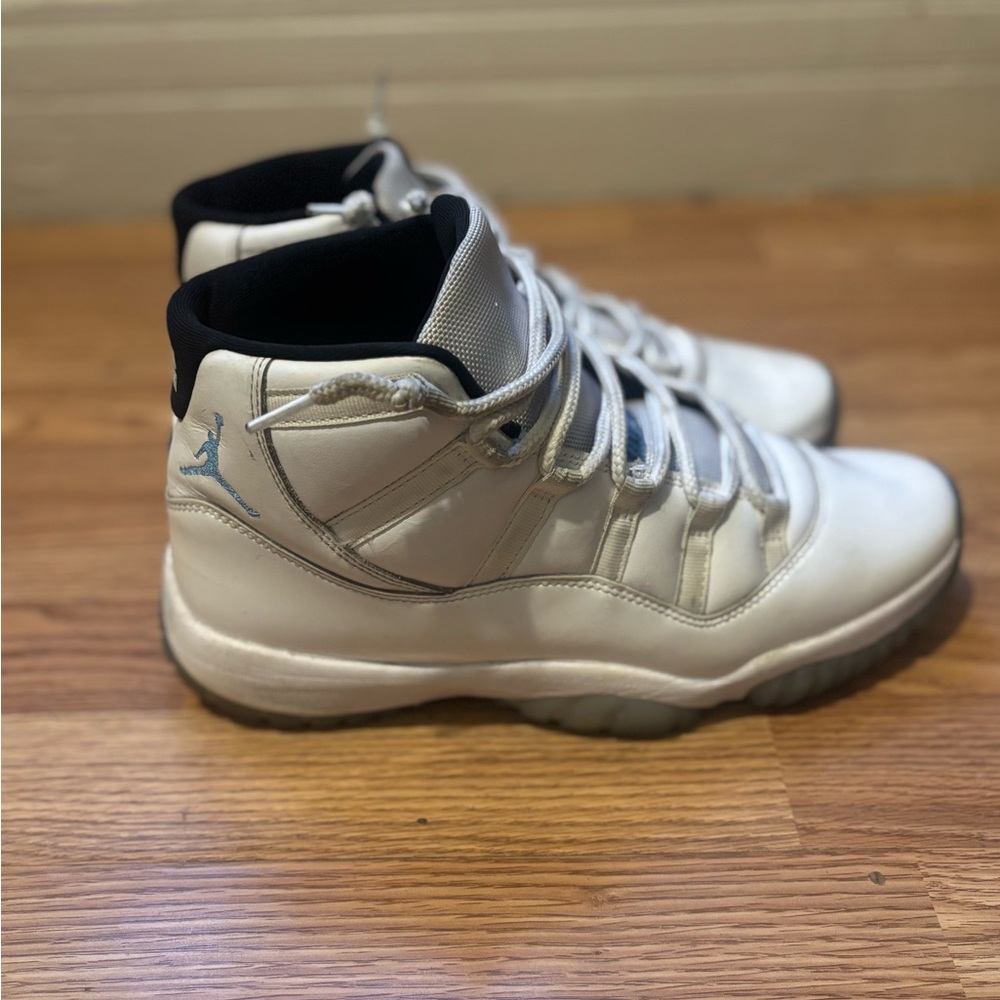 Air Jordan White and blue legend blue High-Top Basketball Sneakers